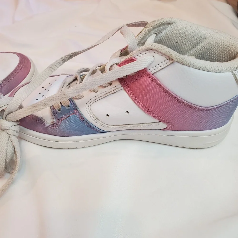 Woman's DC Manteca‎ Mid 4 Pink White Blue Size 5 High Top Sneakers